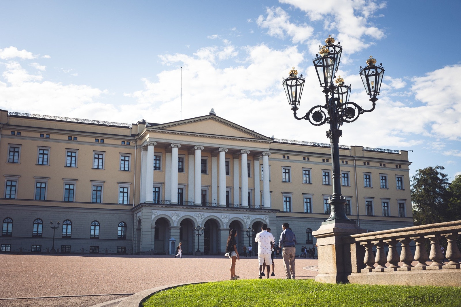 Inkognitogata 15B har en svært attraktiv beliggenhet rett bak Slottet, i et av Oslos mest etterspurte og veletablerte boligområder. Galleribilde