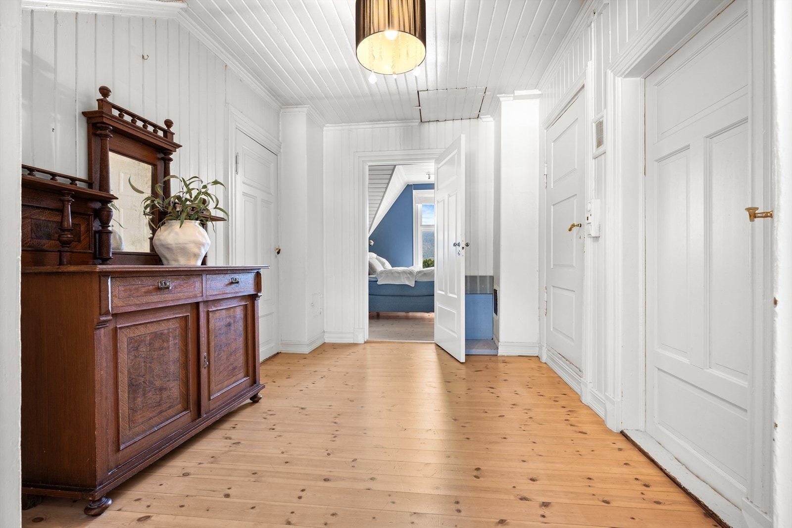 Gang med adkomst til soverom og bad Galleribilde