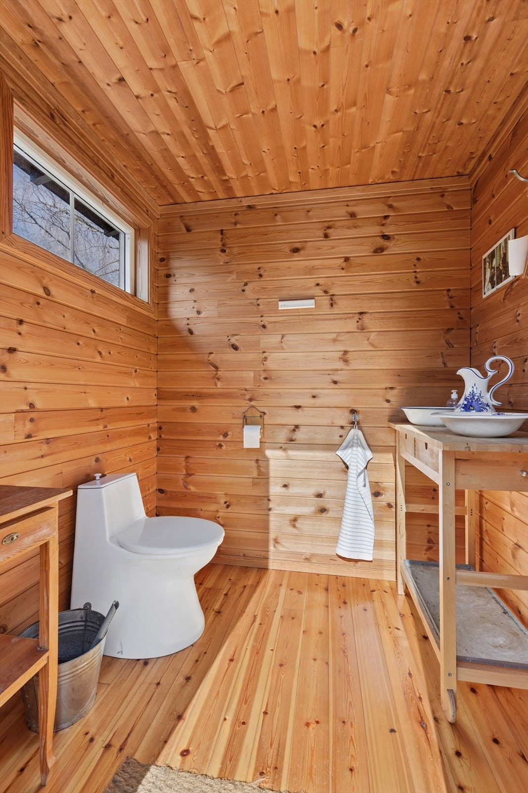 "Superdass" med kammer under. Galleribilde