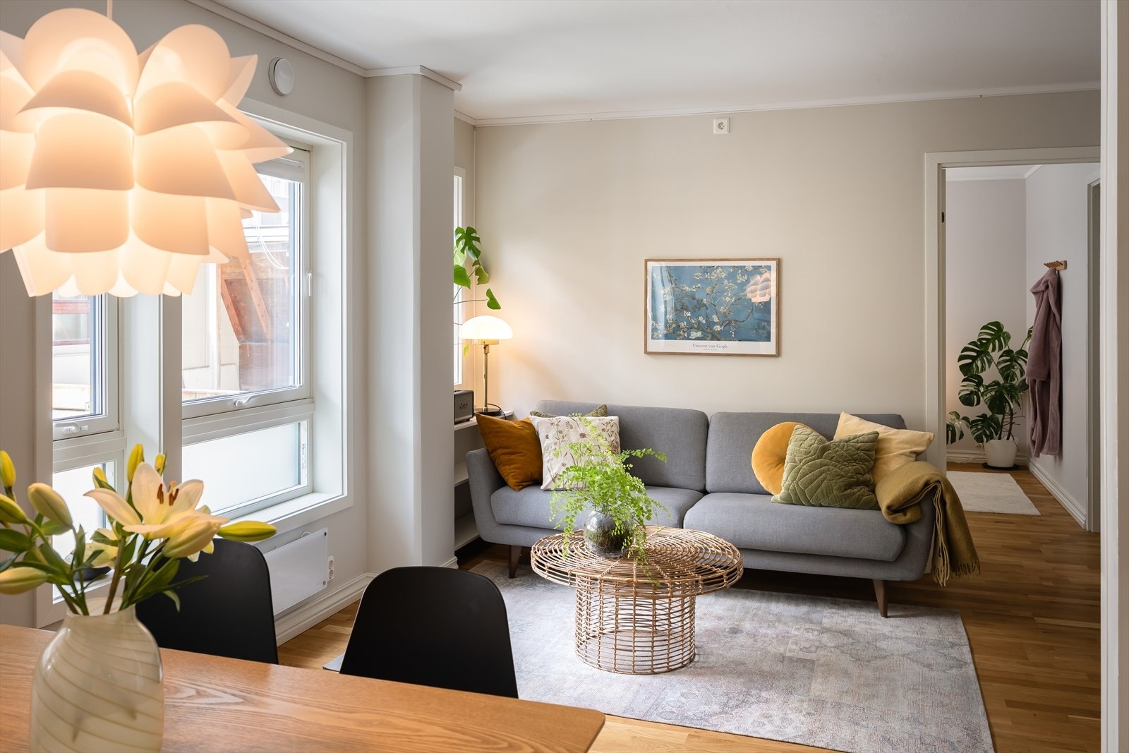 Velkommen til Klæbuveien 100 - En oppusset og innbydende 2-roms leilighet med egen balkong og sentral beliggenhet. Foto: Stian Hatling. Galleribilde