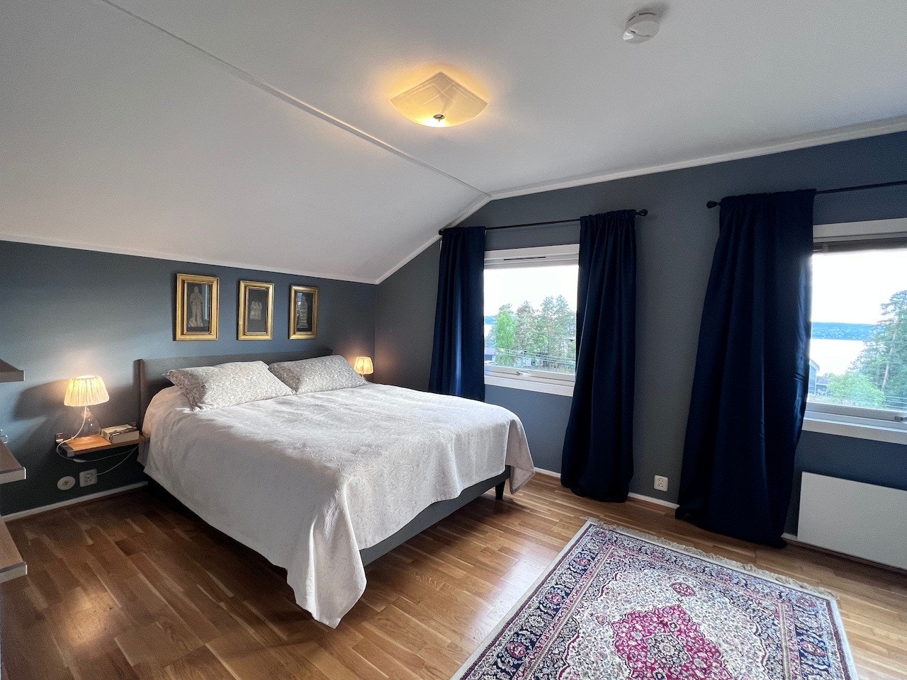 Hovedsoverom med garderobeløsning Galleribilde