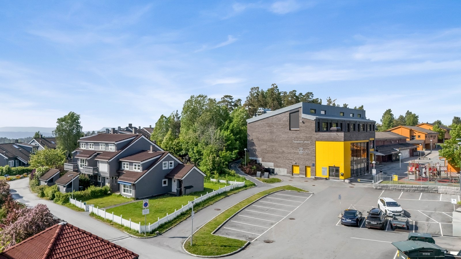 Kort gange til Toppåsen skole. Galleribilde