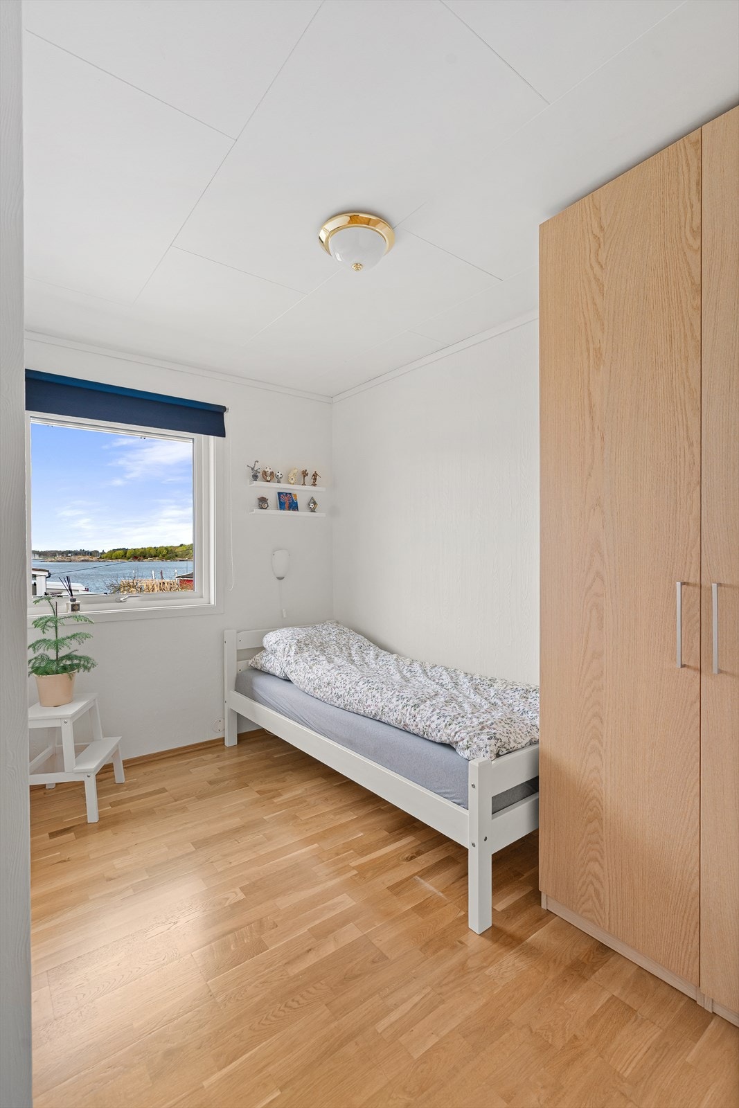 Boligen har totalt fire soverom, hvorav tre er i denne etasjen. Galleribilde
