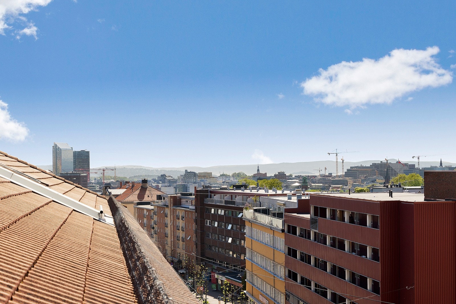 Utsikt til Oslofjorden og byens tak Galleribilde