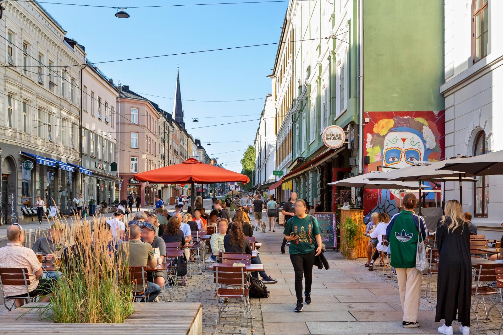 Mye festlige butikker i denne levende bydelen Galleribilde