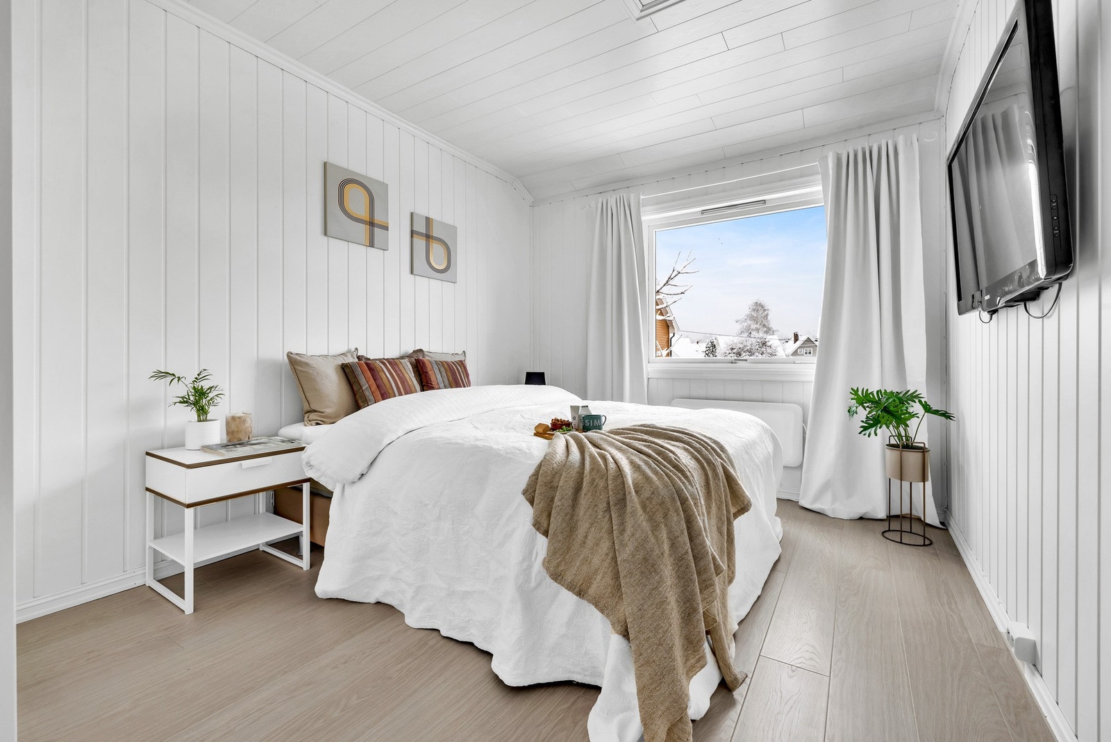 Boligen har tre soverom, alle samlet i 2. etasje. Galleribilde