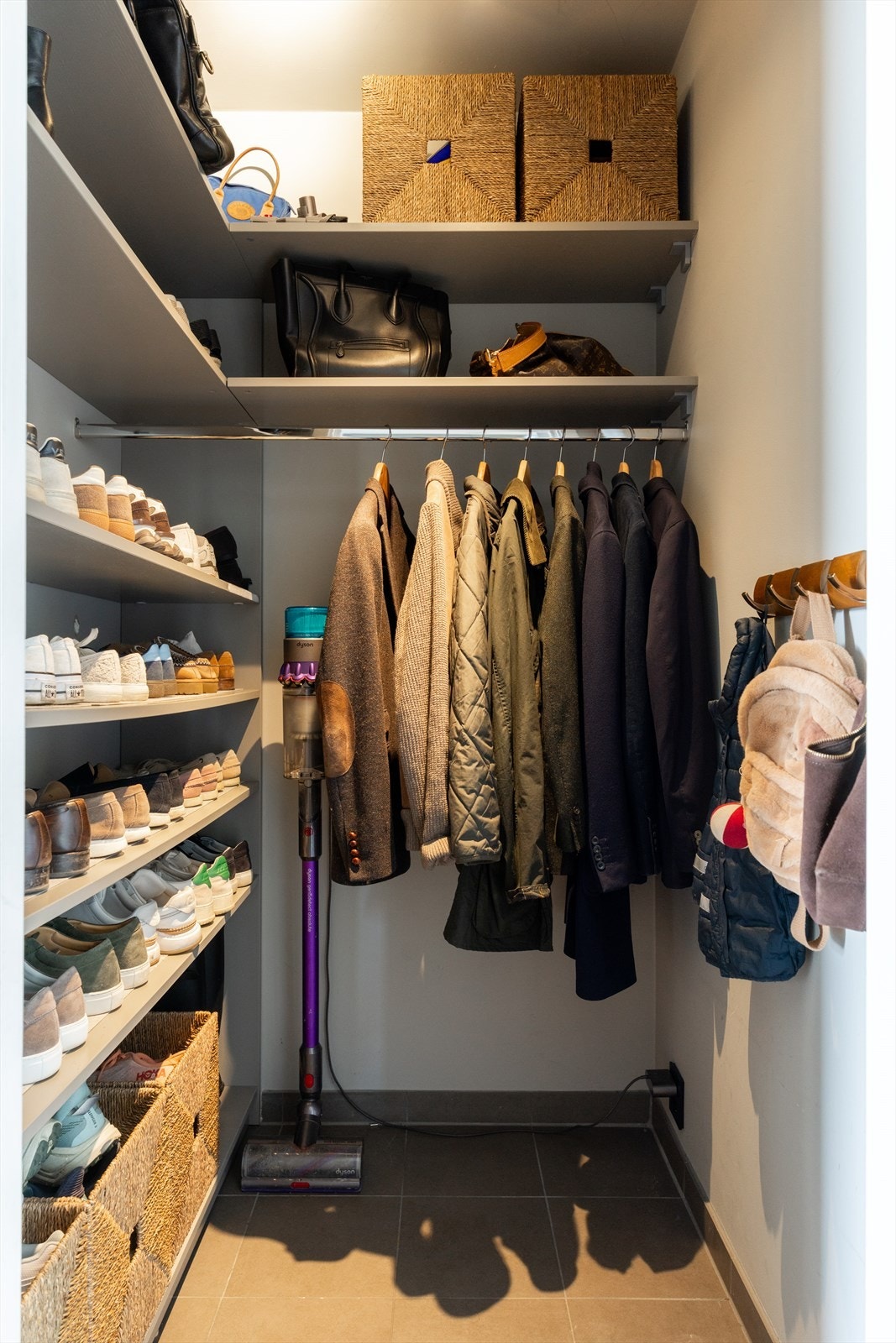 Innvendig bod. Galleribilde