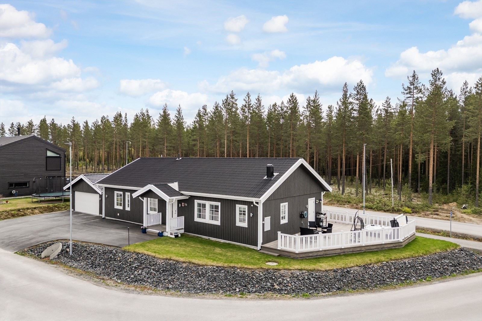 Velkommen til Smedstadtoppen og Honvegen 36! Fotograf: Bernat Tubau. Galleribilde