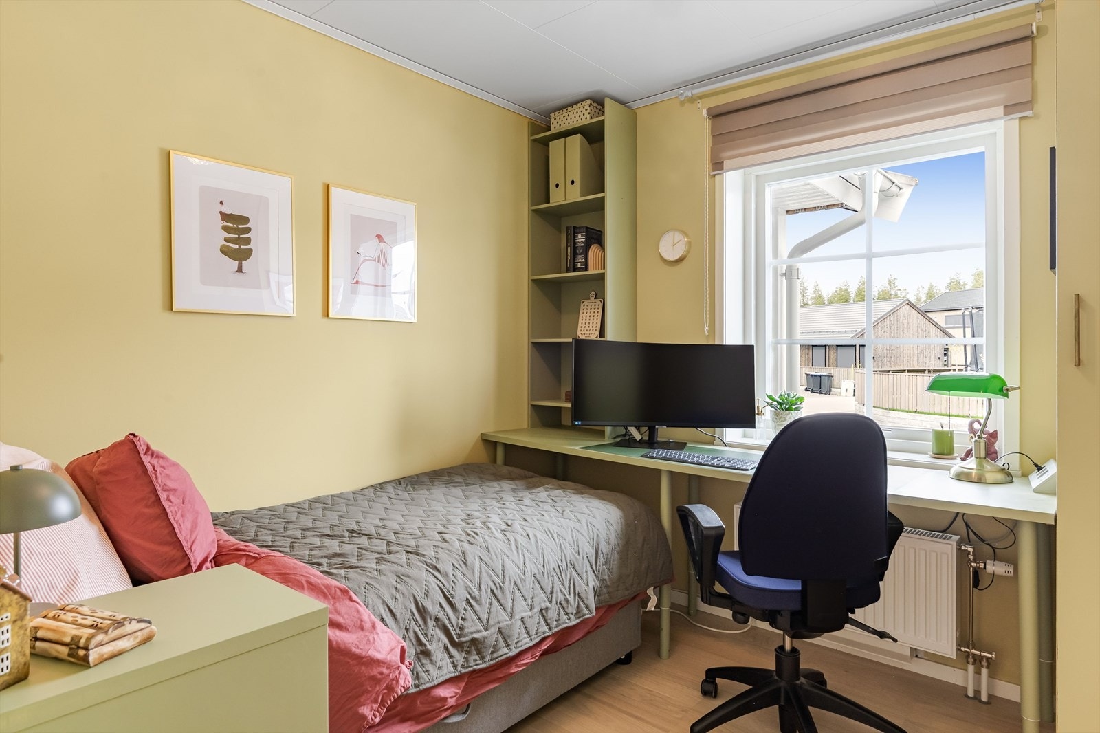 Soverom 4 er i dag innredet som et gjesterom kombinert med kontor. Galleribilde