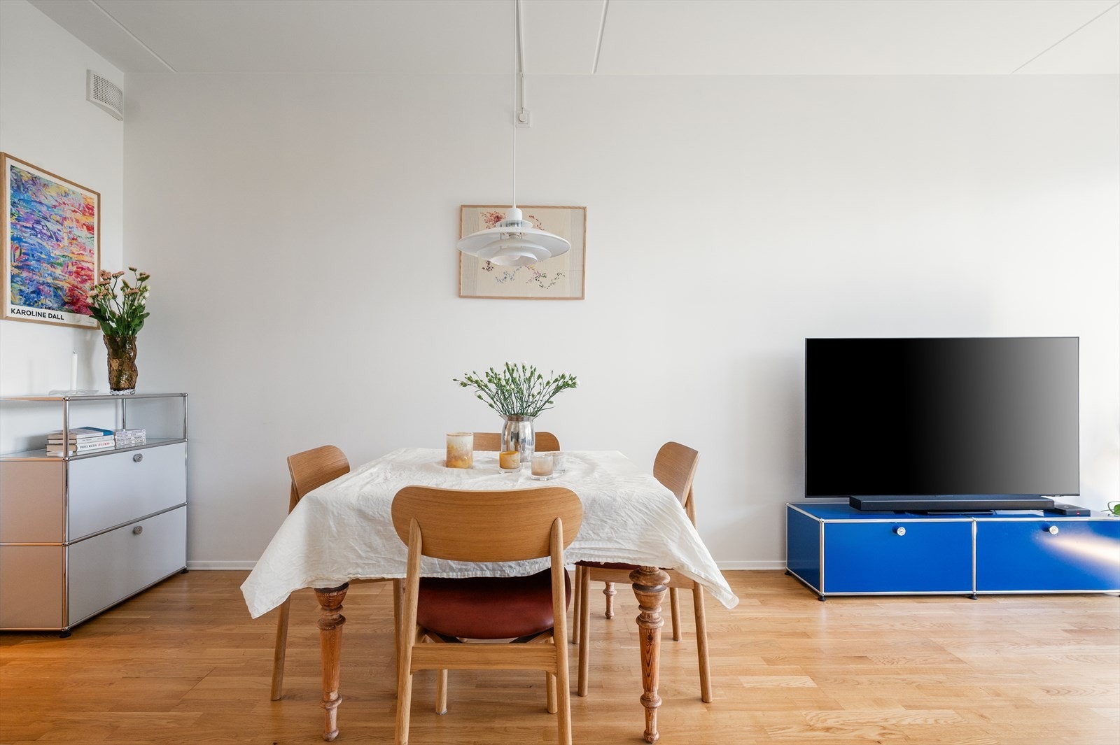 God plass til et større spisebord for hyggelige sammenkomster. Galleribilde