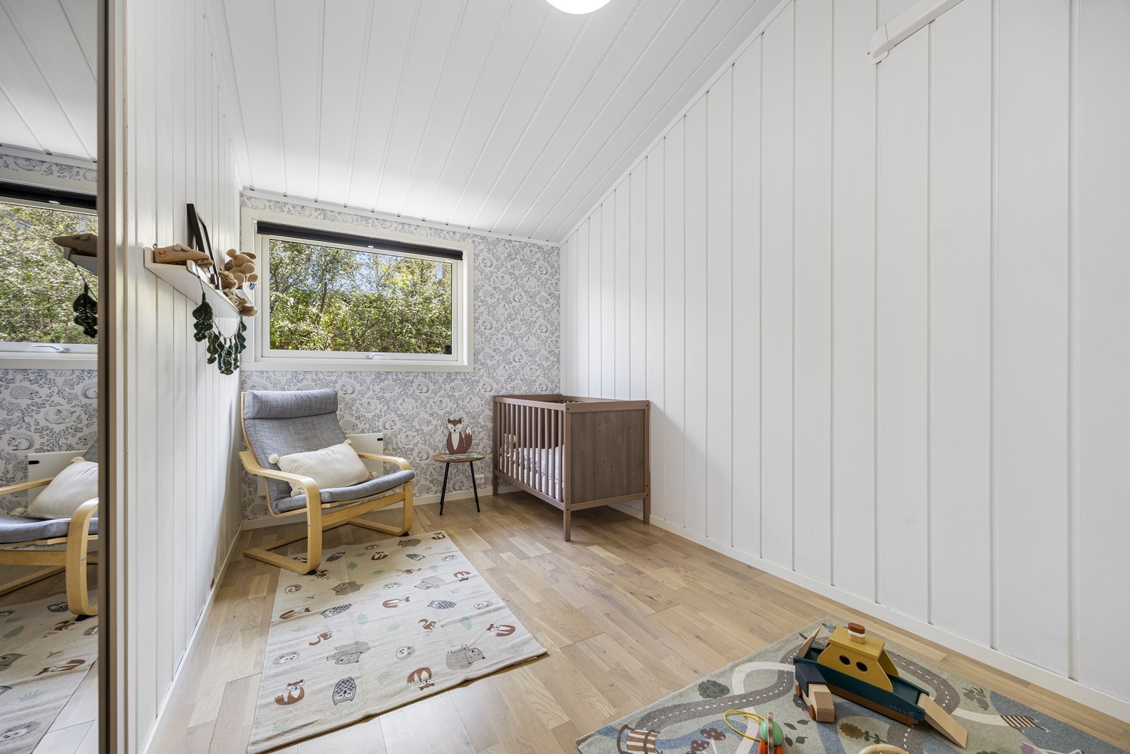 Soverom 2, også her er det skyvedørsgarderobe. Galleribilde