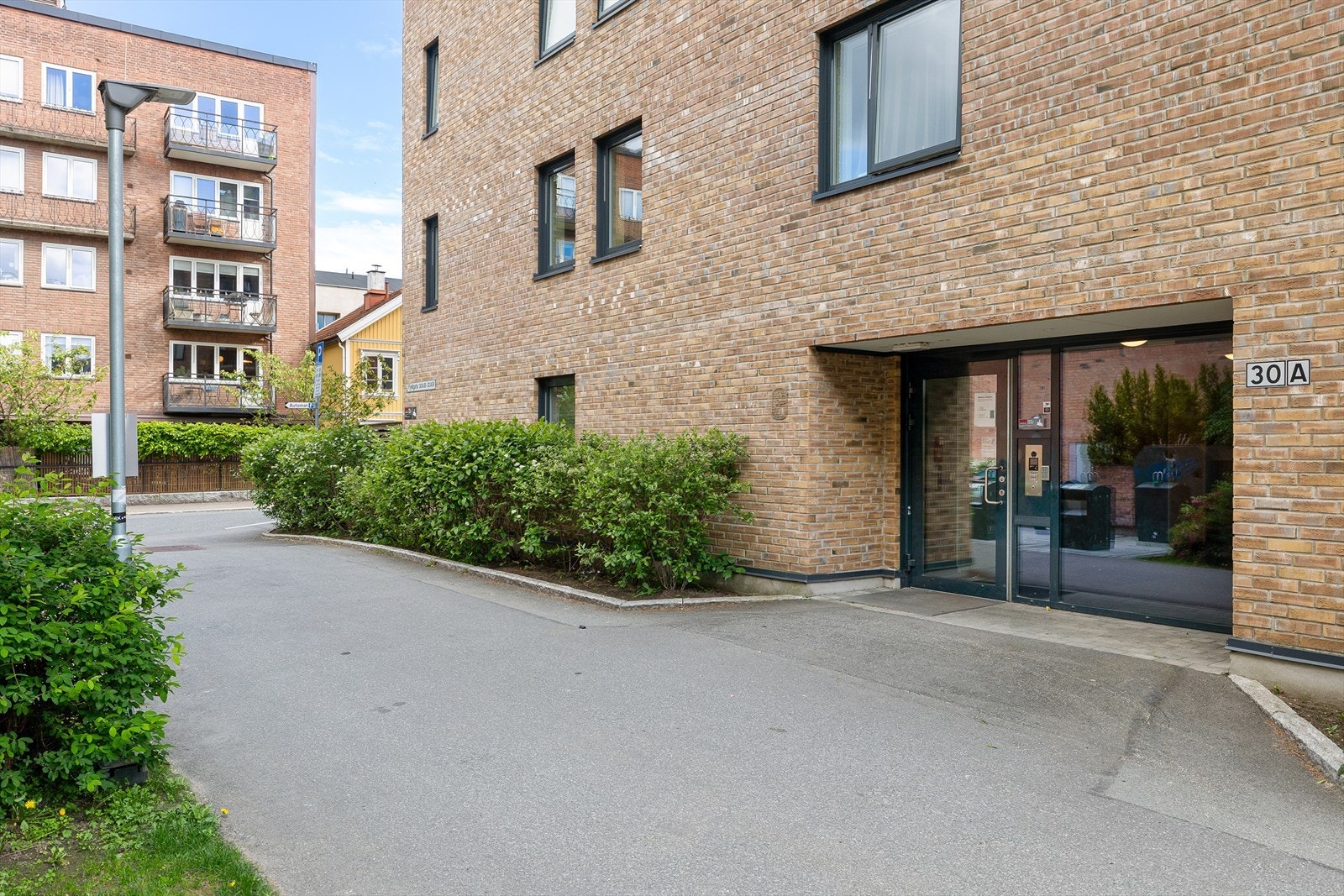 Inngangsparti. Galleribilde