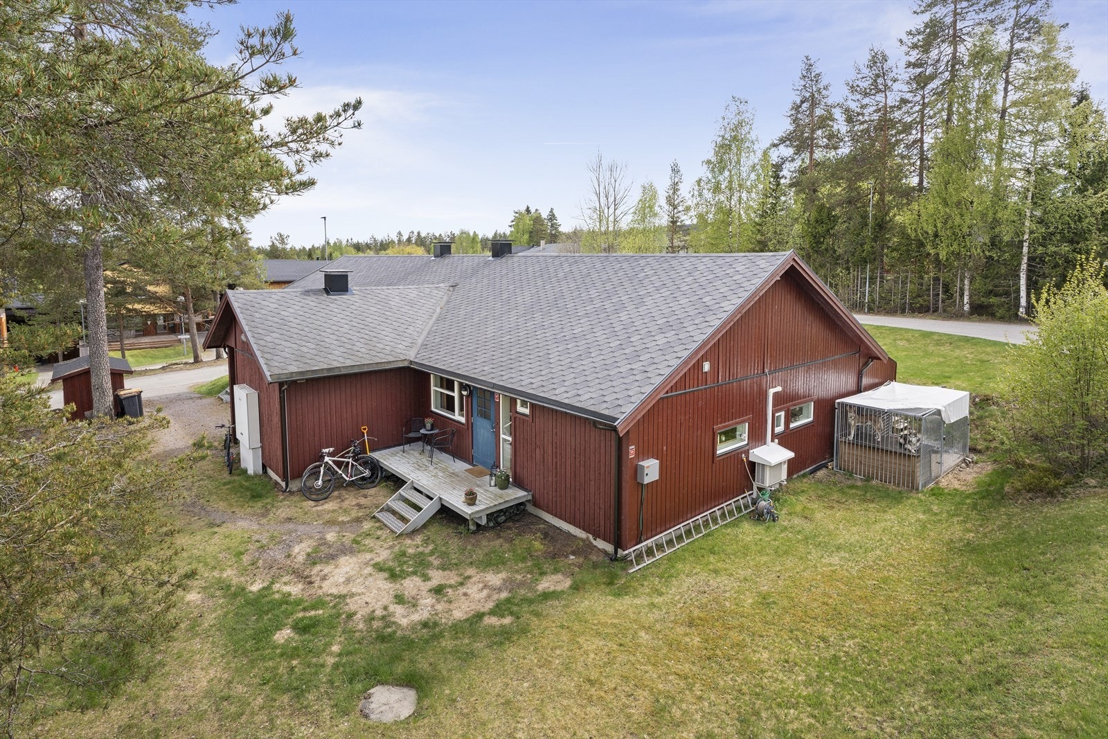 Platting ved inngangsparti. Galleribilde