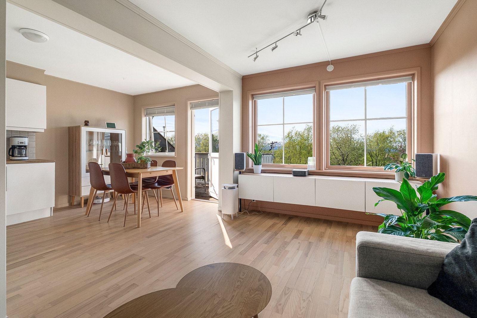 Velkommen til Støverveien 29 D! En meget innbydende 3-roms selveierleilighet. Foto: LEEL Media Galleribilde