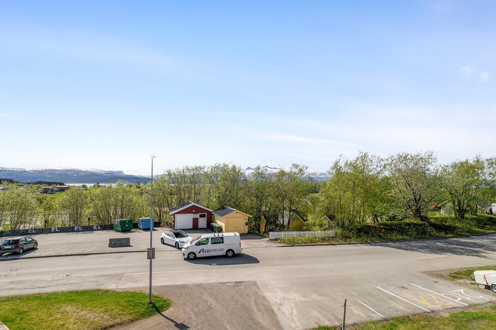 Utsikt i retning Saltenfjorden og bakomliggende fjell. Galleribilde