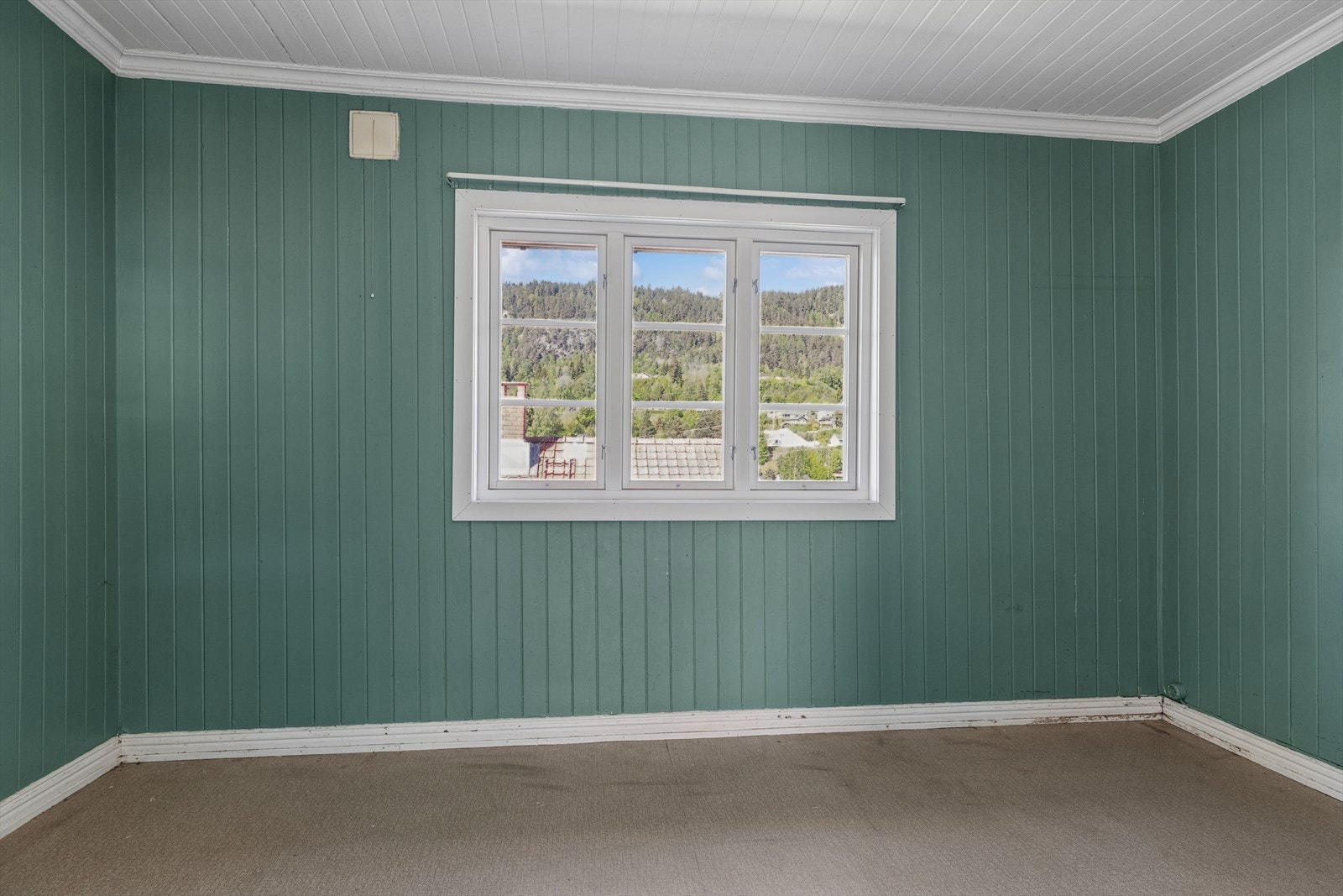 Soverommet har god plass til både seng og garderobeløsninger. Galleribilde