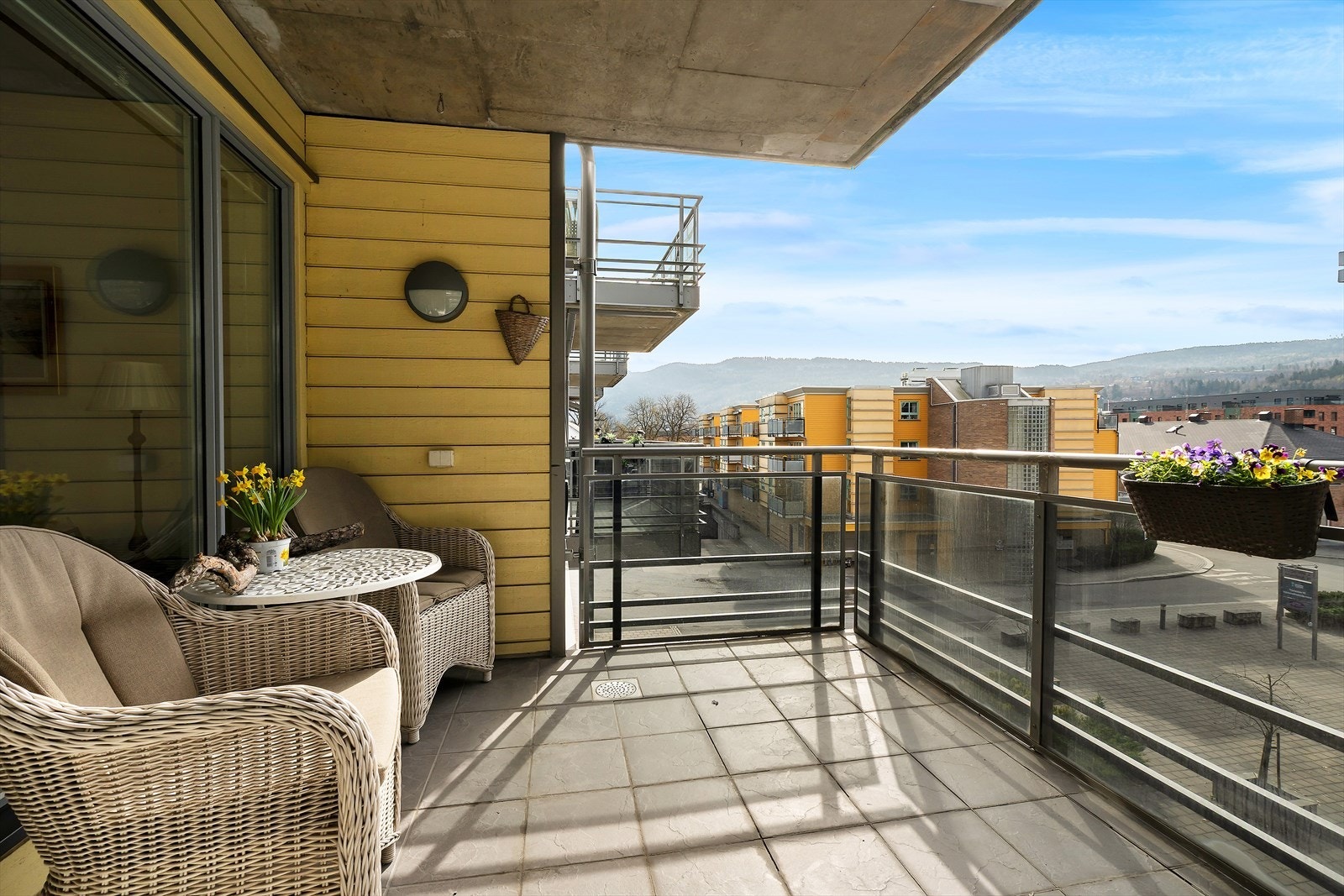 Stor overbygget veranda Galleribilde