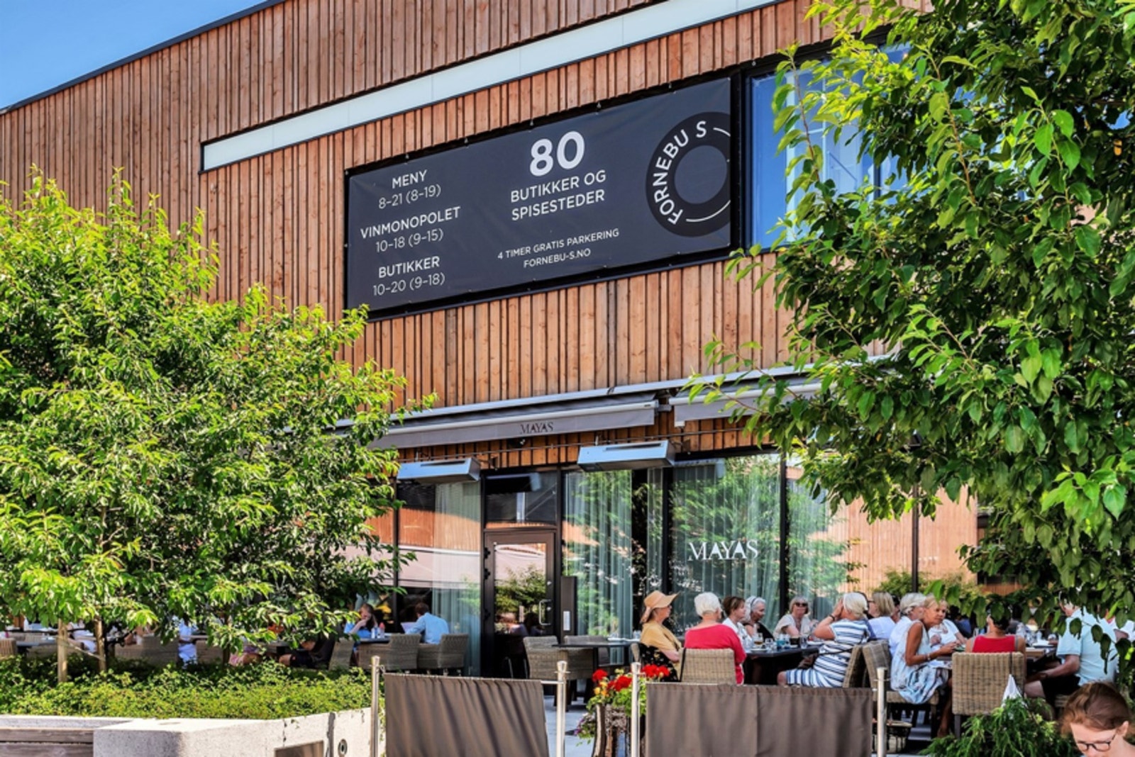 Fornebu S tilbyr det man trenger i hverdagen innen dagligvare, spisesteder og hyggelige forretninger Galleribilde