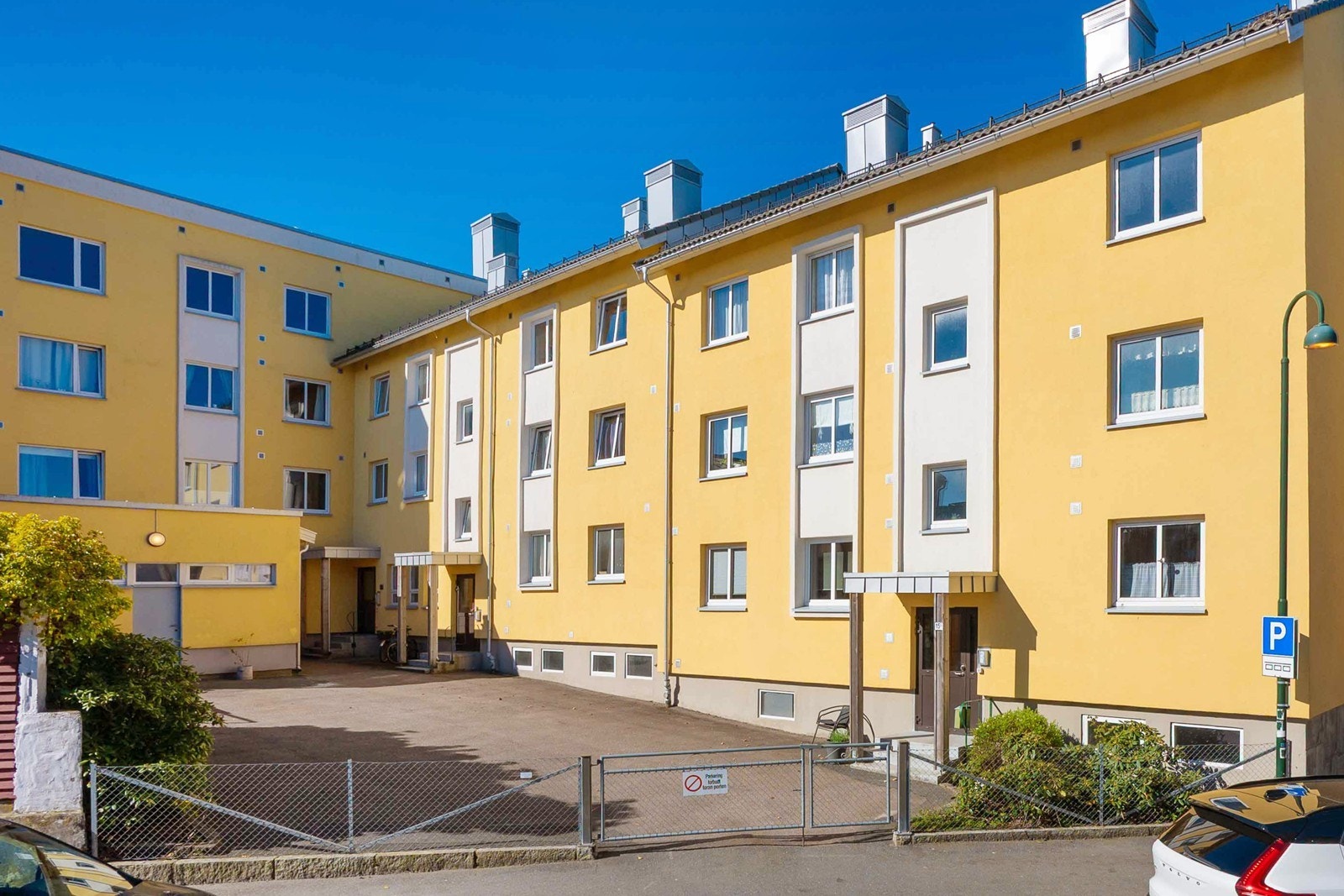 Sameiet Helgerødgaten 15 består av 20 boligseksjoner og 3 næringsseksjoner. Galleribilde