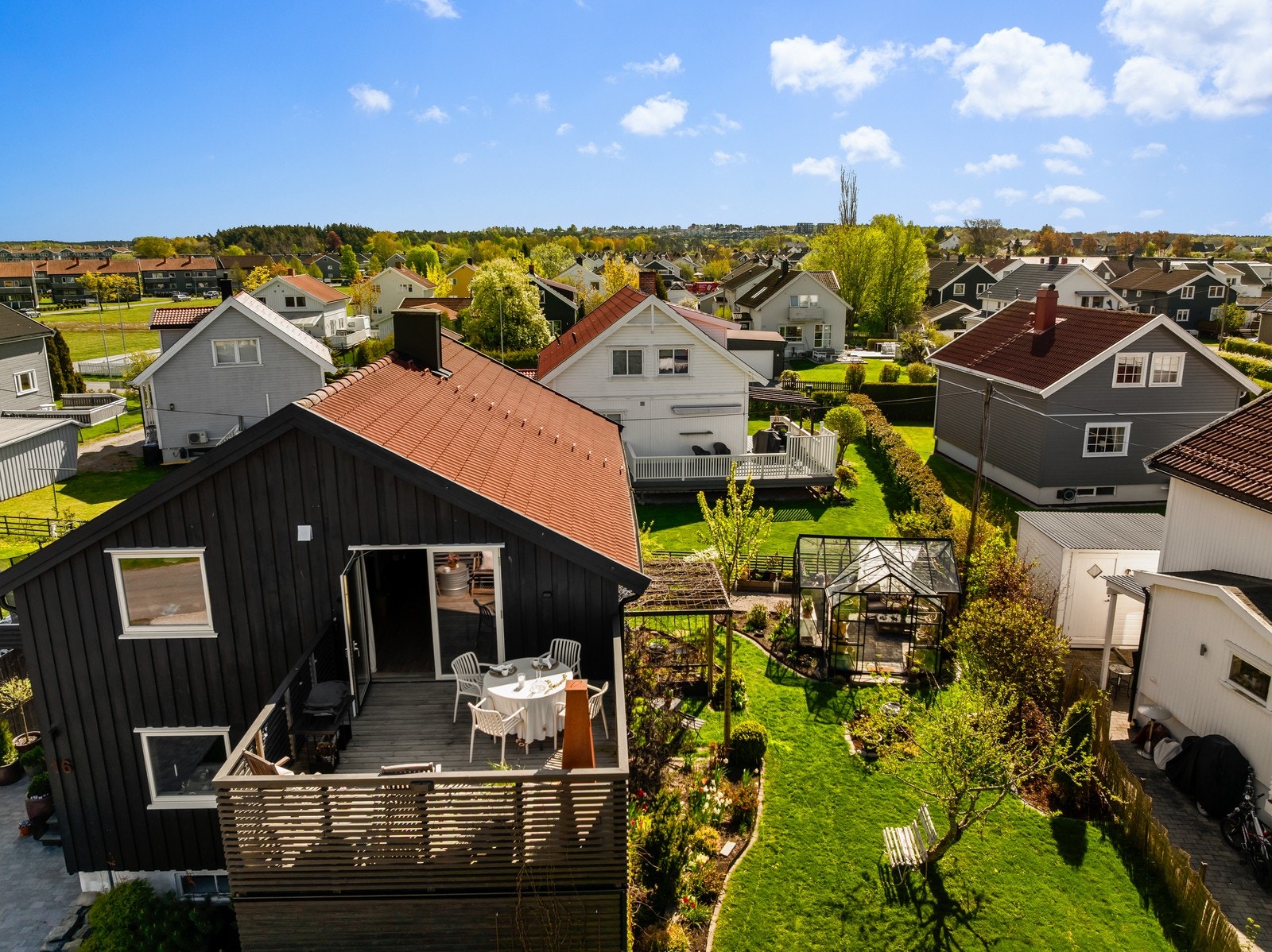 Her bor du i et attraktivt og stemningsfullt område i Gamle Fredrikstad. Galleribilde