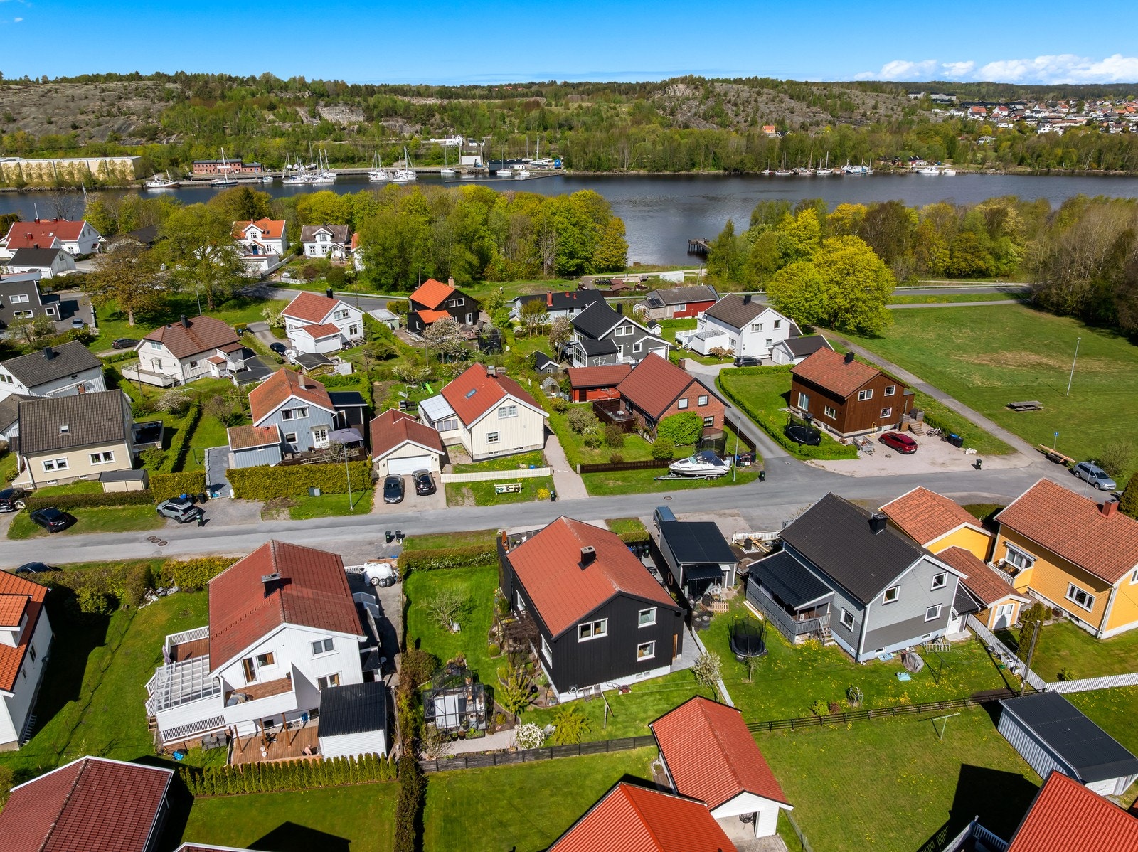 Nærheten til Glomma gir flotte turmuligheter langs elvepromenaden. Galleribilde