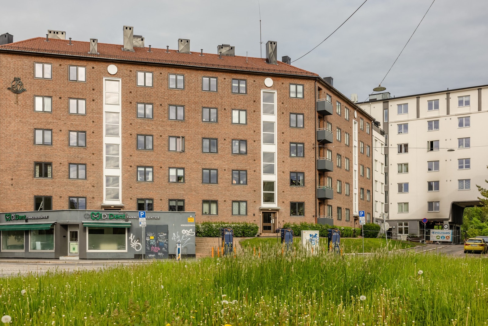 Fasade fra Lisa Kristoffersens plass. Galleribilde