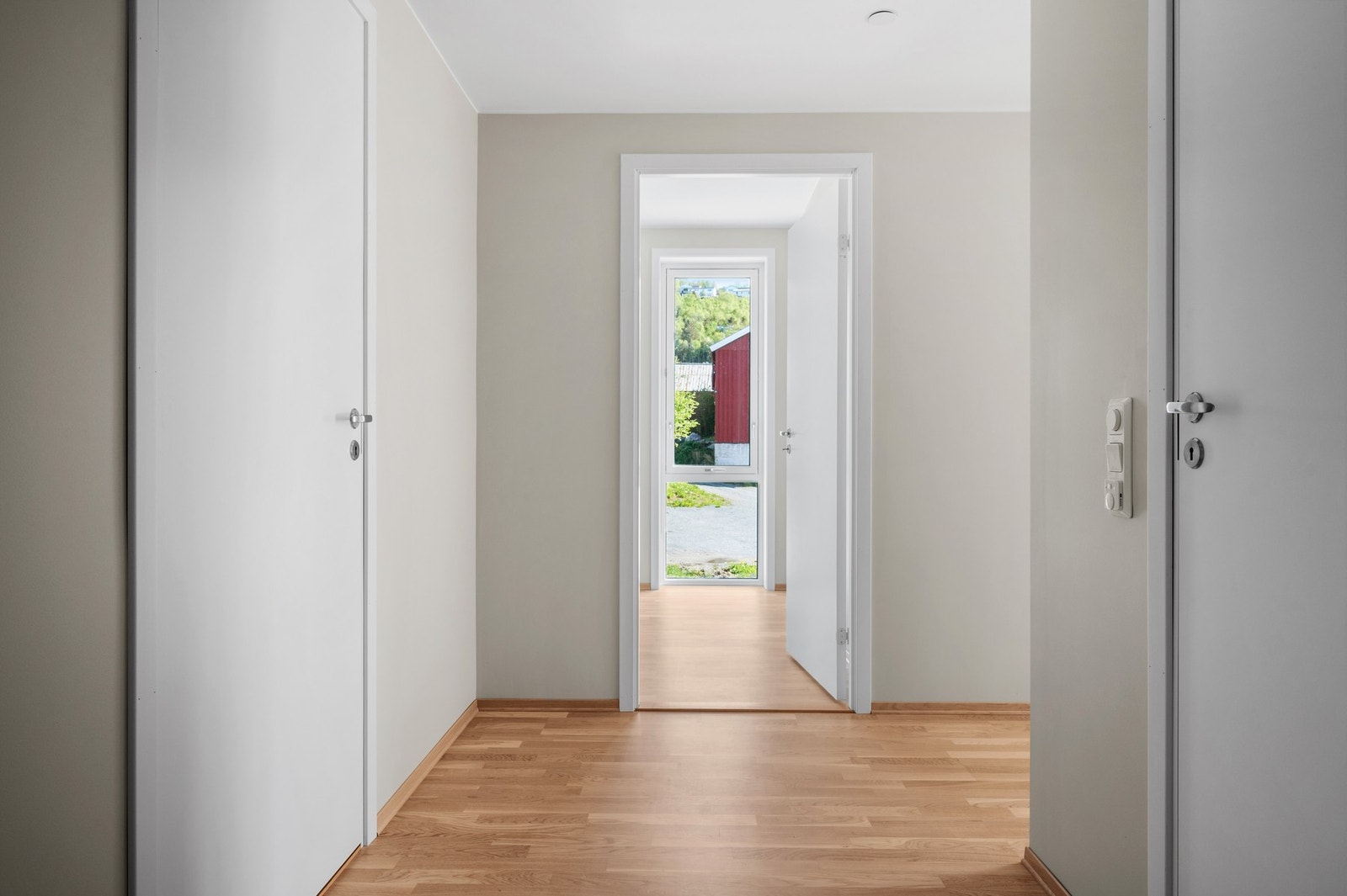 Videre innover kommer man til hovedsoverommet. Galleribilde