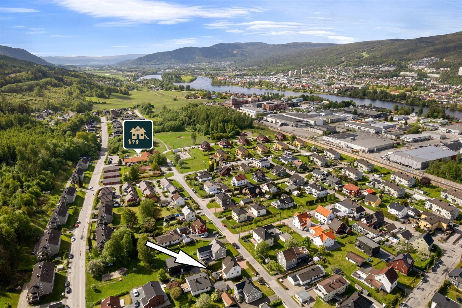 Kort vei til både skole og barnehager Galleribilde