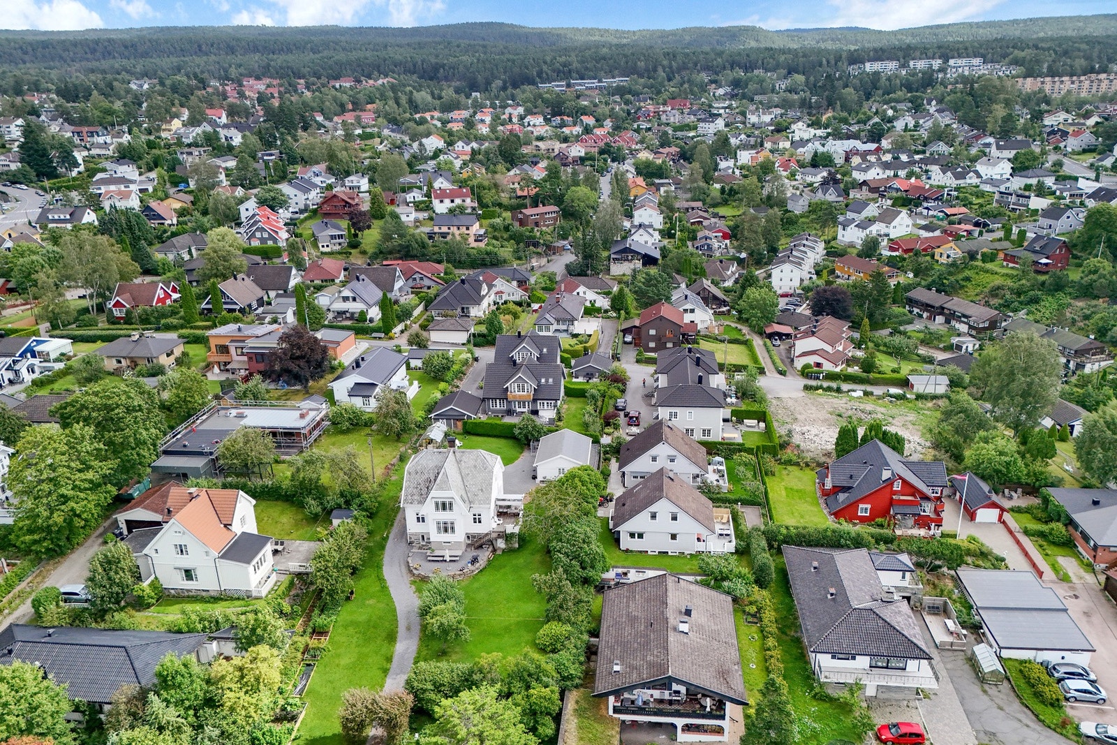 Nabolaget oppleves som hyggelig med et koselig bomiljø Galleribilde