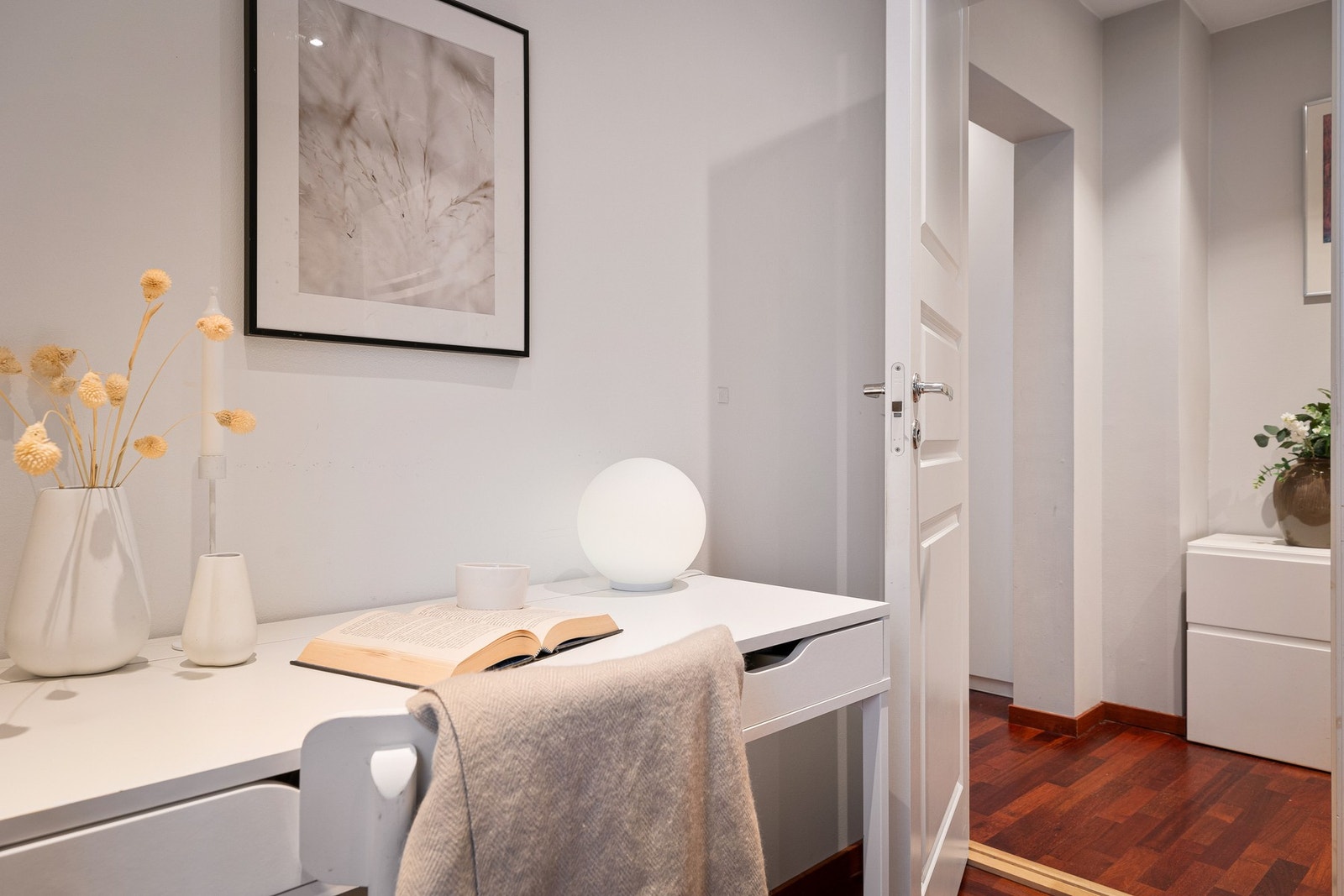 - Rommet passer godt som gjesterom eller kontor - Galleribilde