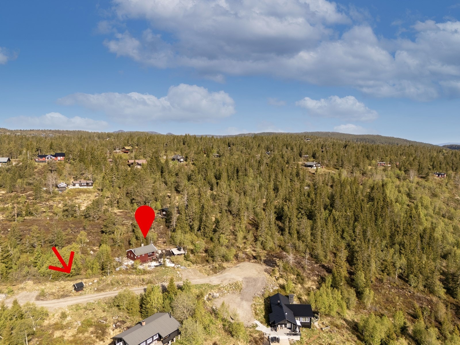 Pumpehuset ligger rett ved hytta. Galleribilde