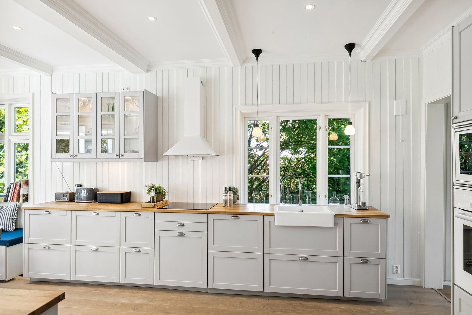Led downlights i himling Galleribilde
