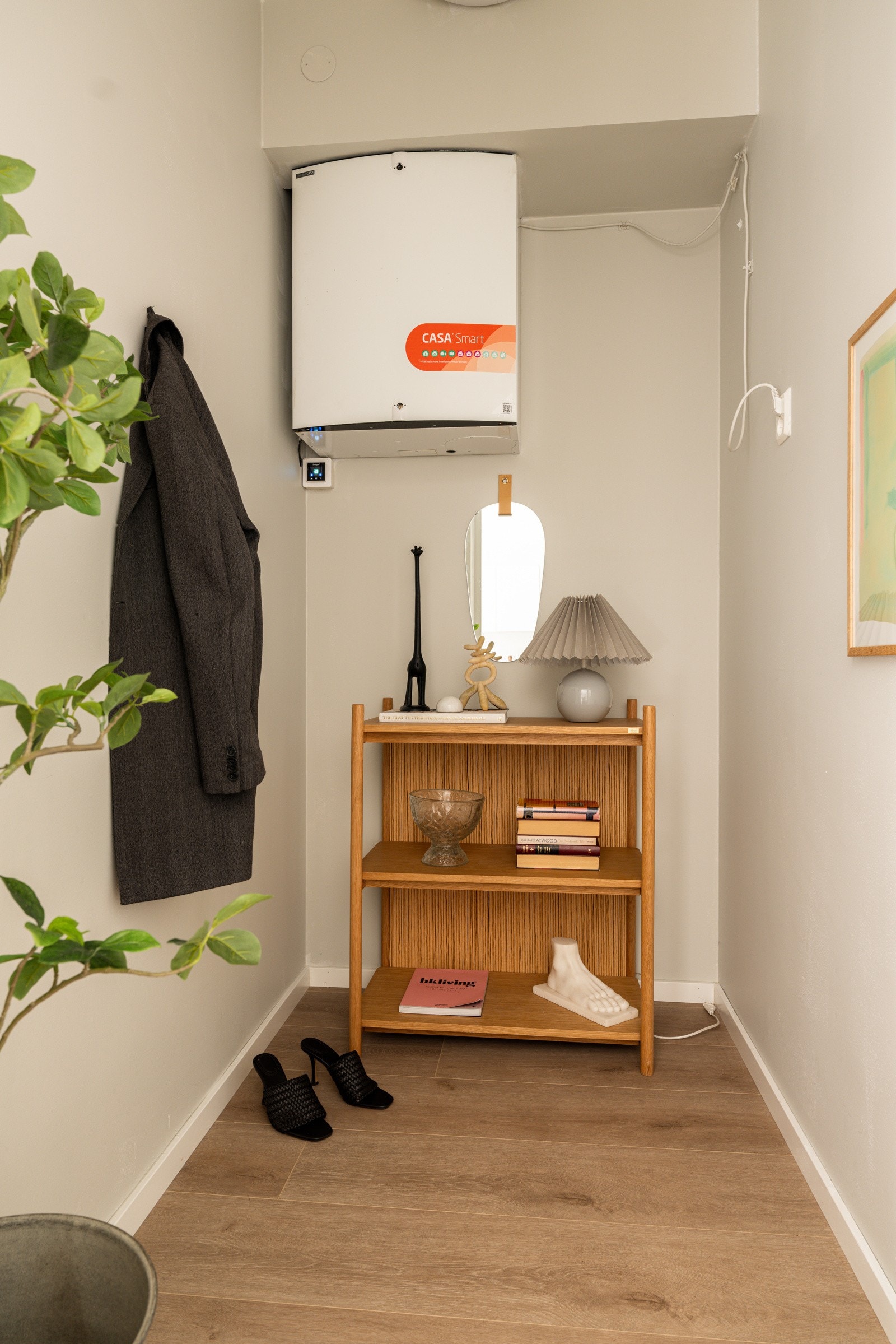 Fra stuen er det adkomst til en praktisk innvendig bod. I tillegg disponerer leiligheten en ekstern bod på ca. 5,3m² Galleribilde
