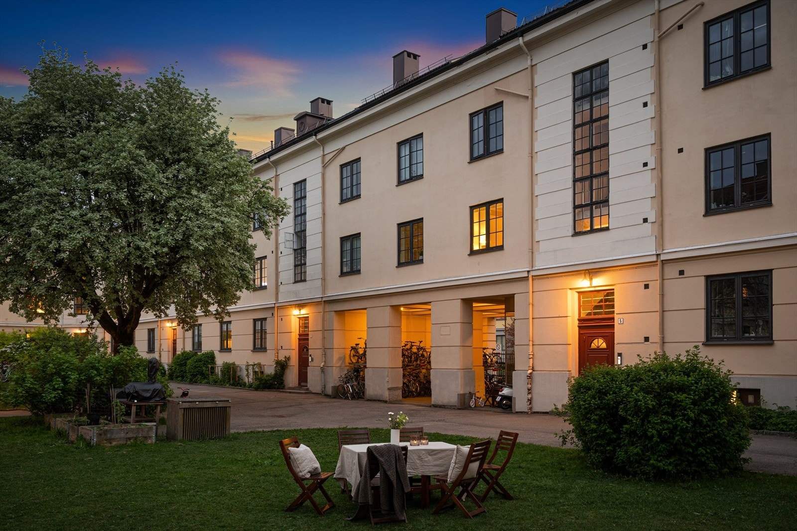 Felles sykkelparkering. Galleribilde