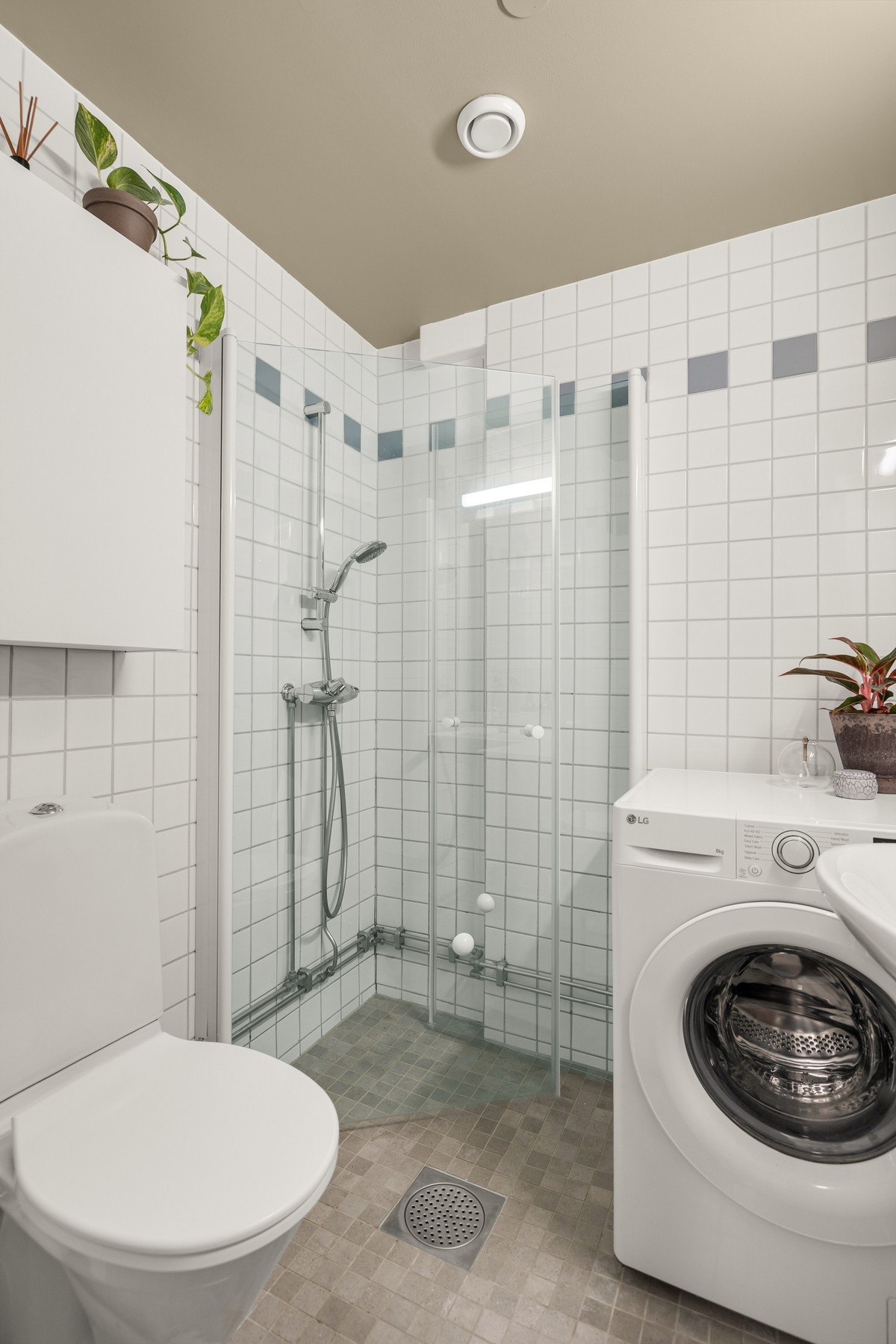 Badet er også utstyrt med varmekabler i gulvet. Galleribilde