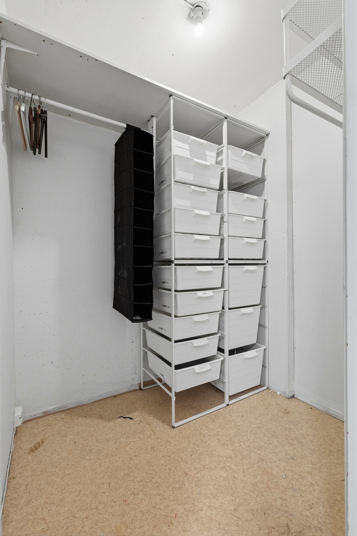 Innvendig bod. Galleribilde