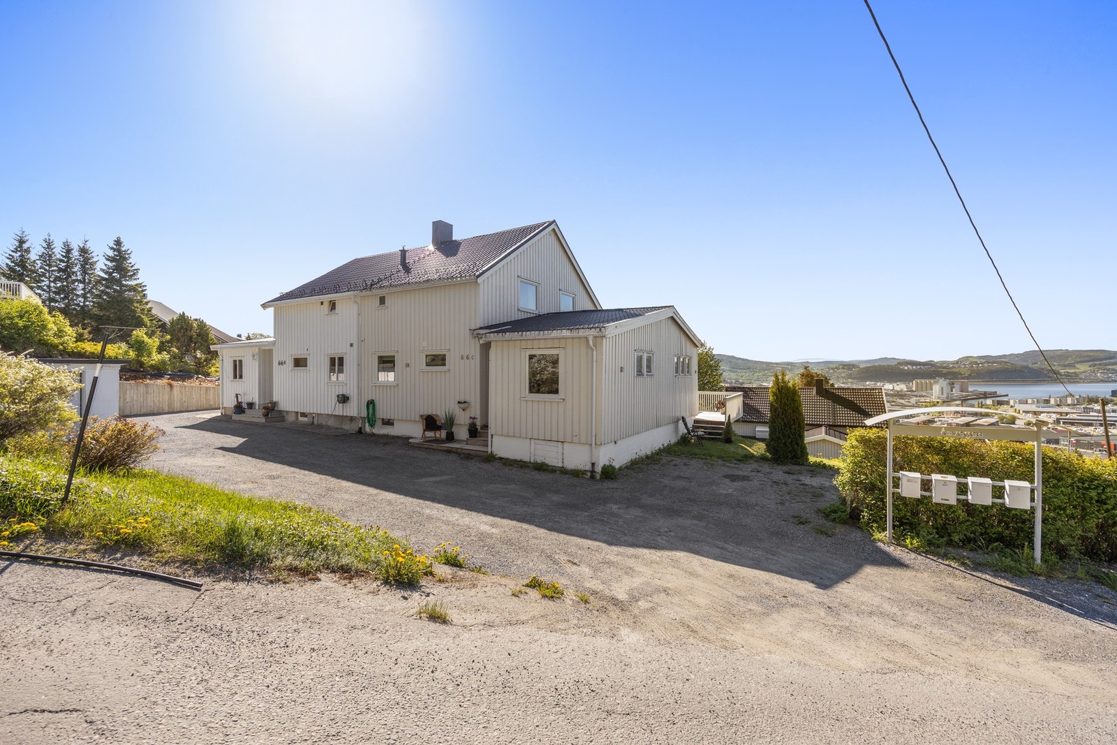 Oppstillingsplass på egen tomt. Galleribilde