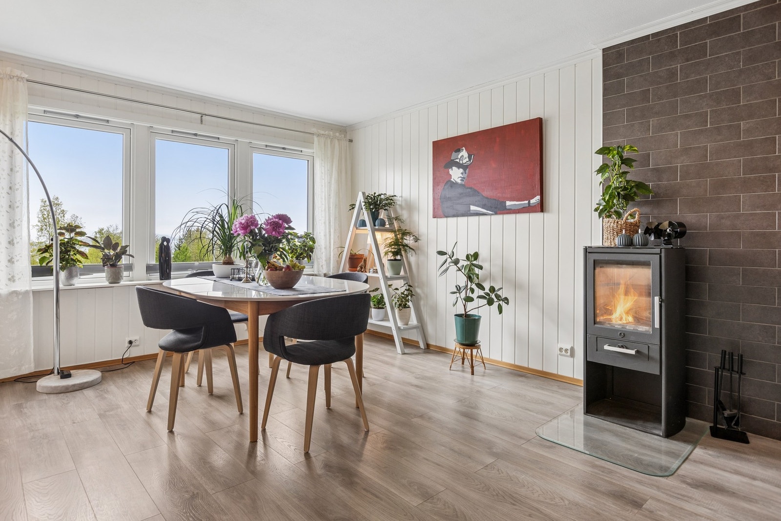 Fra leiligheten har du fin utsikt. Galleribilde