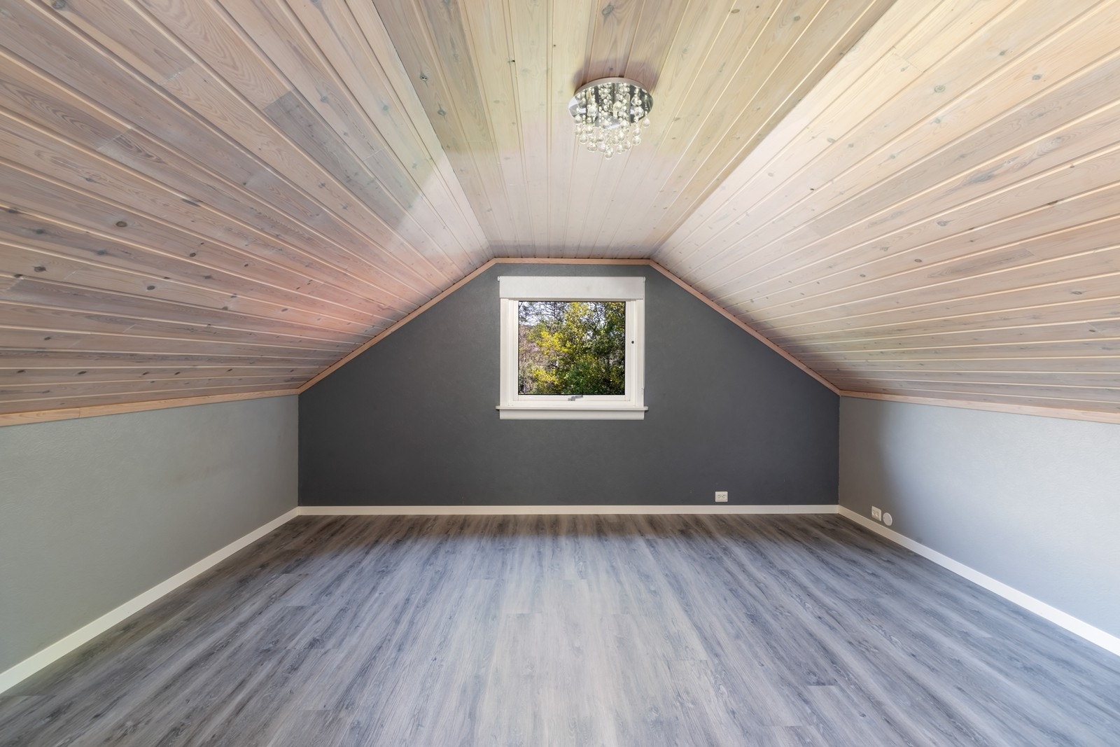 Soverom på loft. Galleribilde