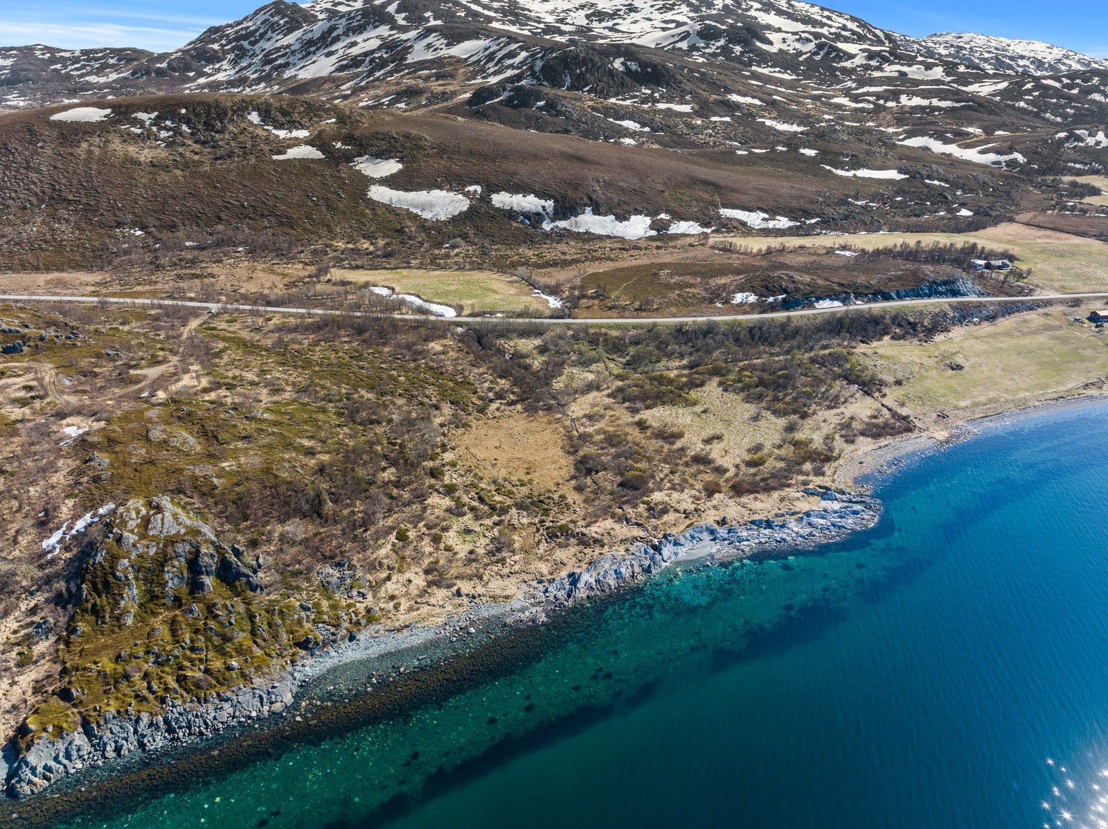 Oversikt over eiendommens plassering i det storslåtte kystlandskapet. Galleribilde
