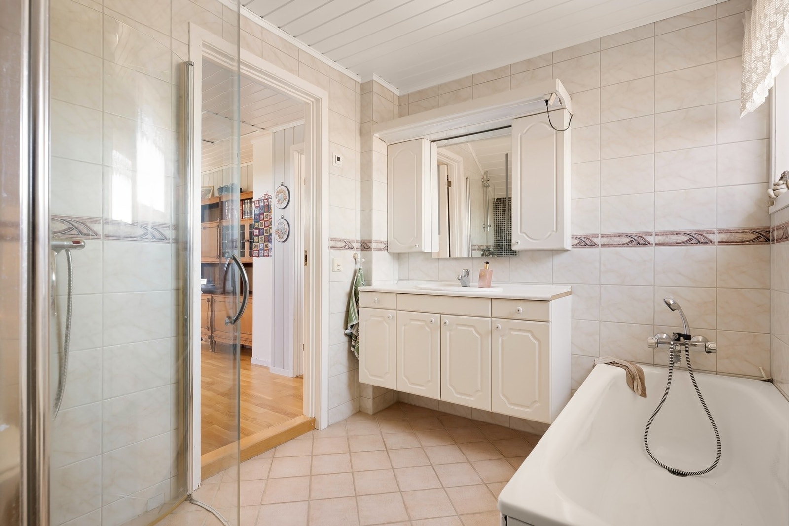 Hovedbad i 2.etg. Galleribilde