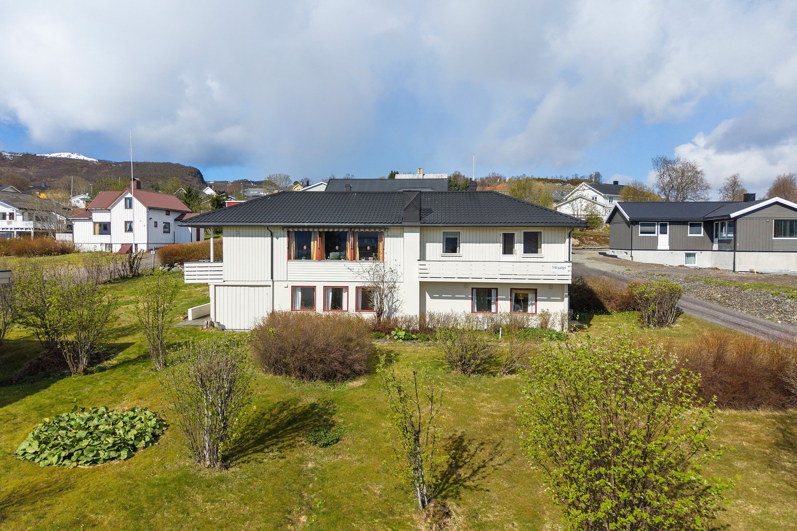 Velkommen til Åsveien 1D! -Innholdsrik enebolig med hybel/sokkelleilighet Galleribilde