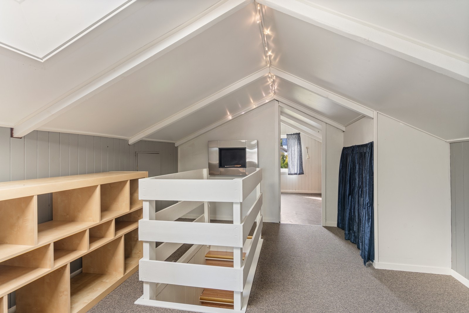 Utsnitt loftstue Galleribilde