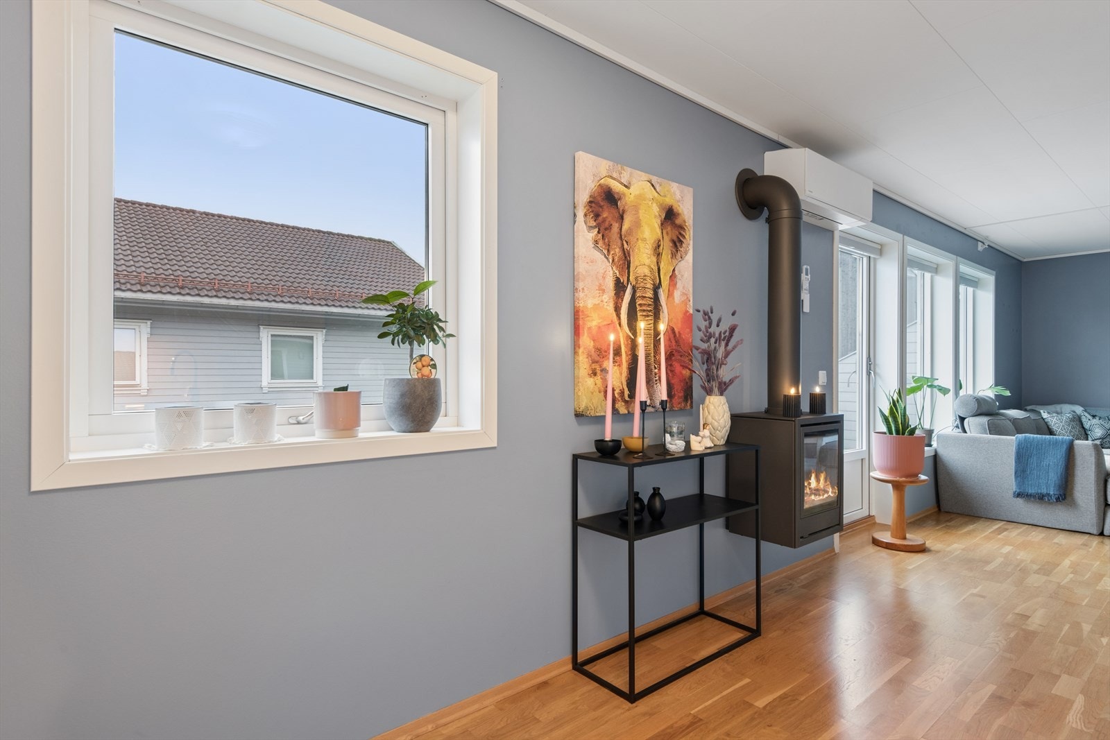 Stuen er også utstyrt med en gassovn. Denne er pr. dags dato plomert og ikke i bruk. Galleribilde