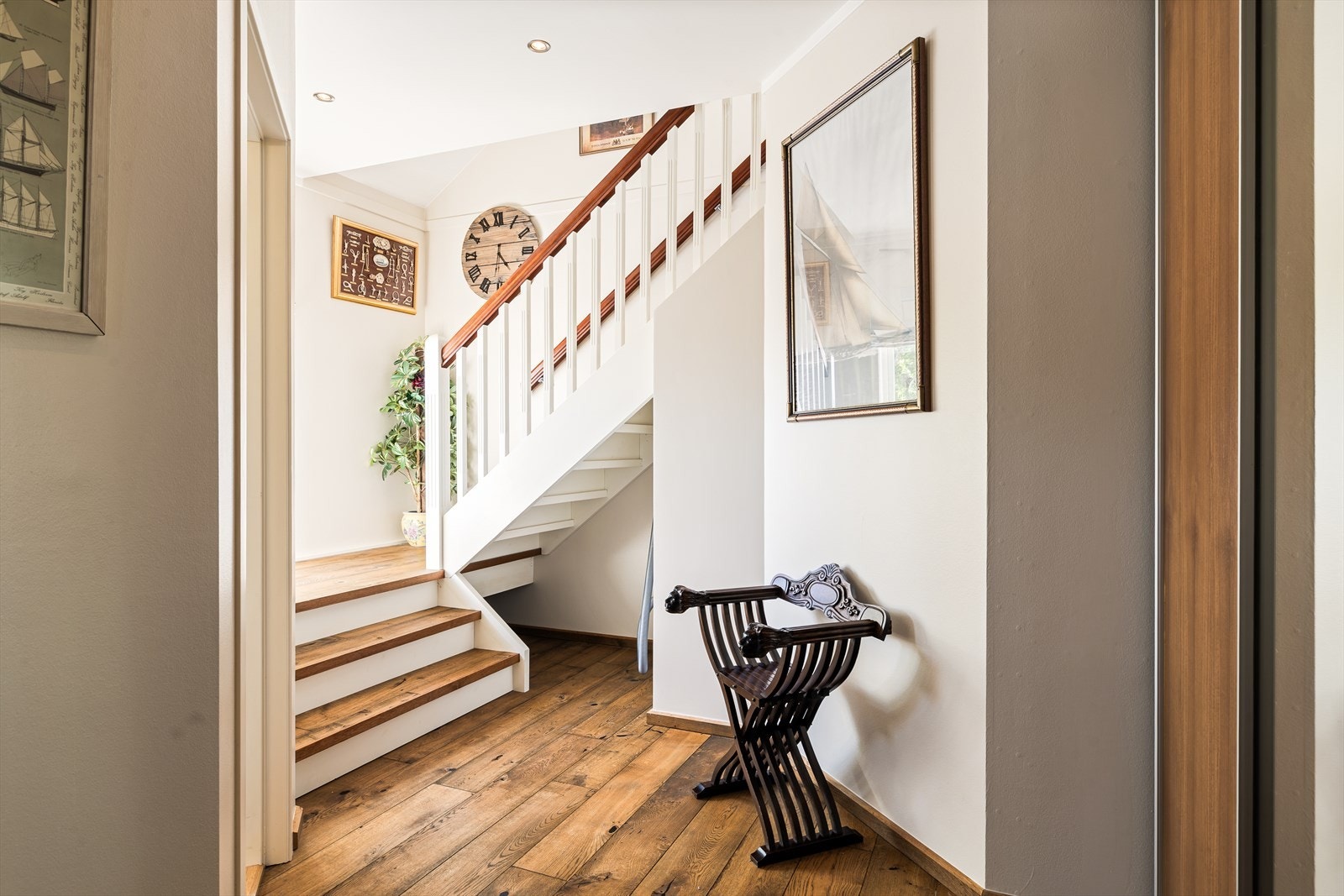 Trappen opp til egen avdeling Galleribilde