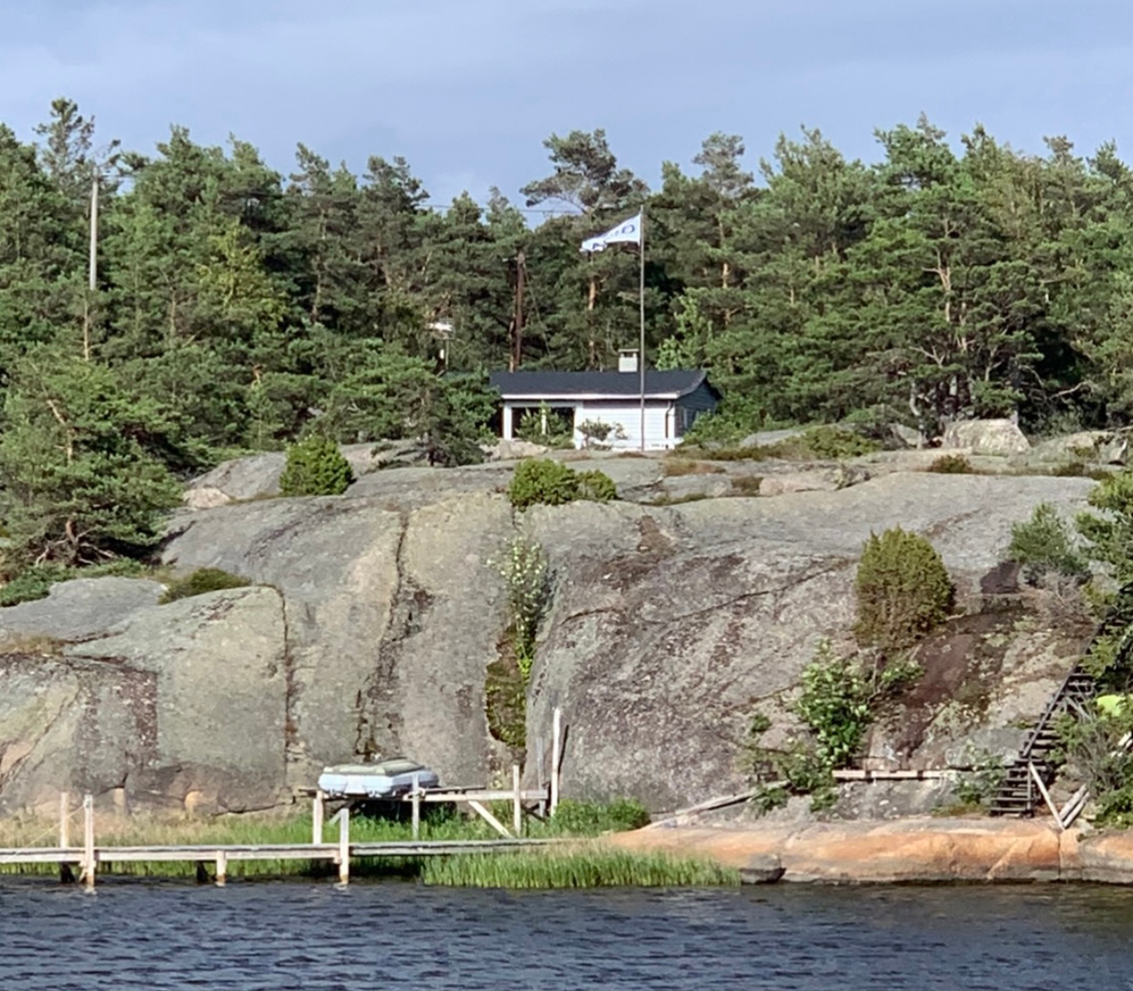 Hytte fra sjøen. Bilde tatt av selger. Galleribilde
