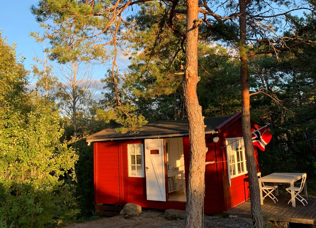 Frittstående bod/anneks på ca. 14 m². Stemningsbilde fra selger Galleribilde