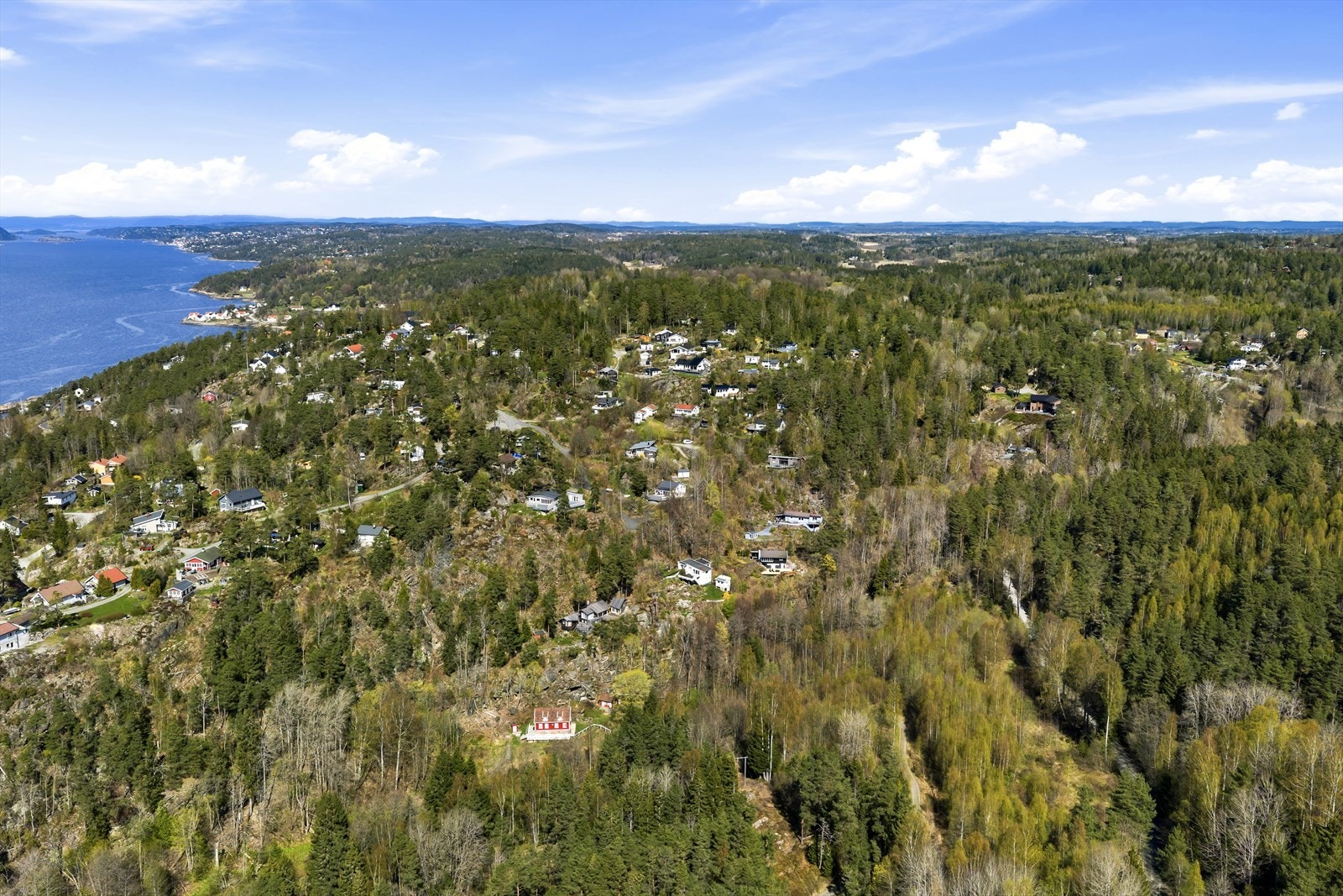 Området har tiltrukket seg kunstnere i generasjoner og byr på kulturopplevelser som Ramme Gaard. Galleribilde