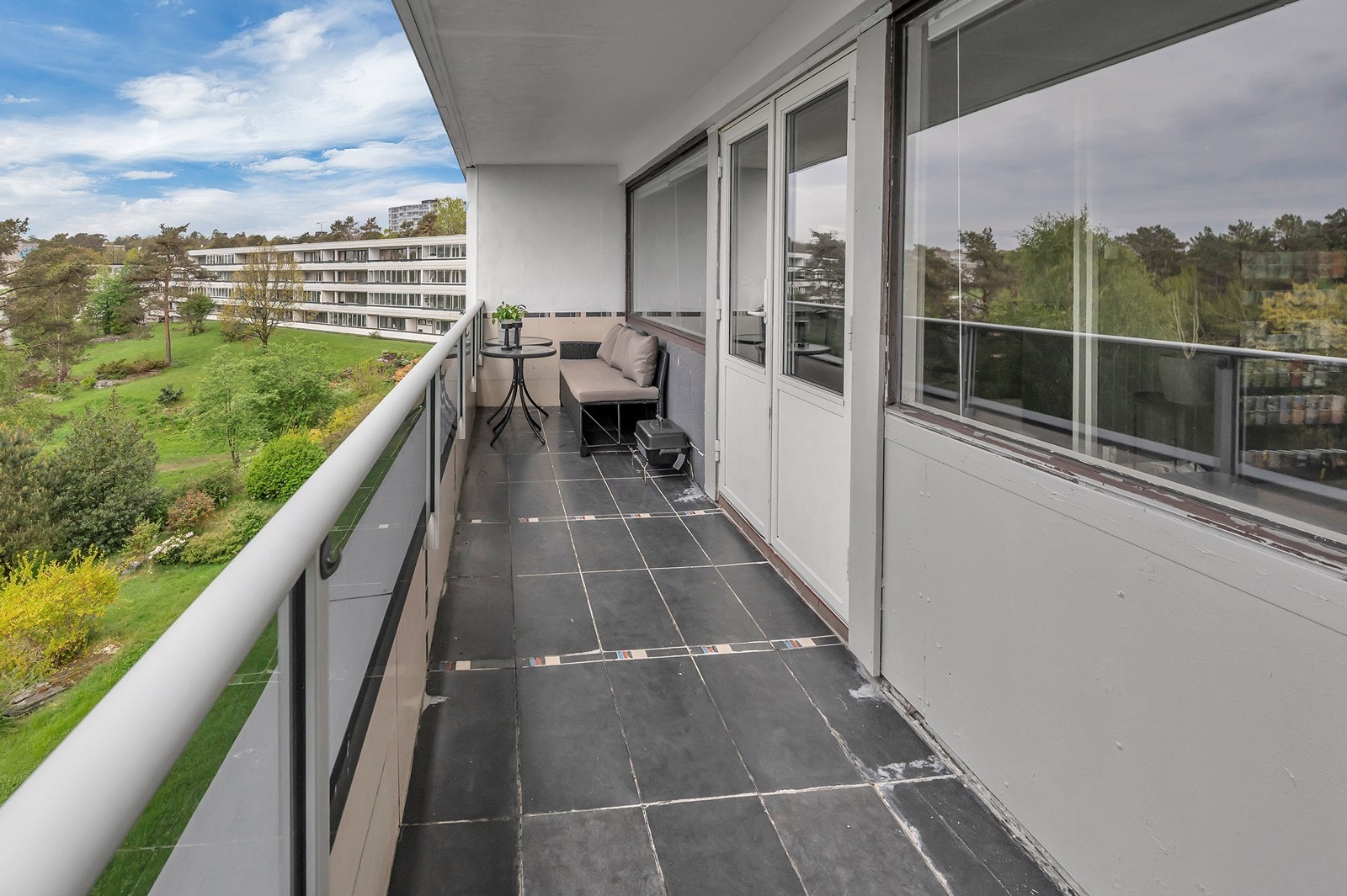 Plass for å innrede med utemøbler. Galleribilde