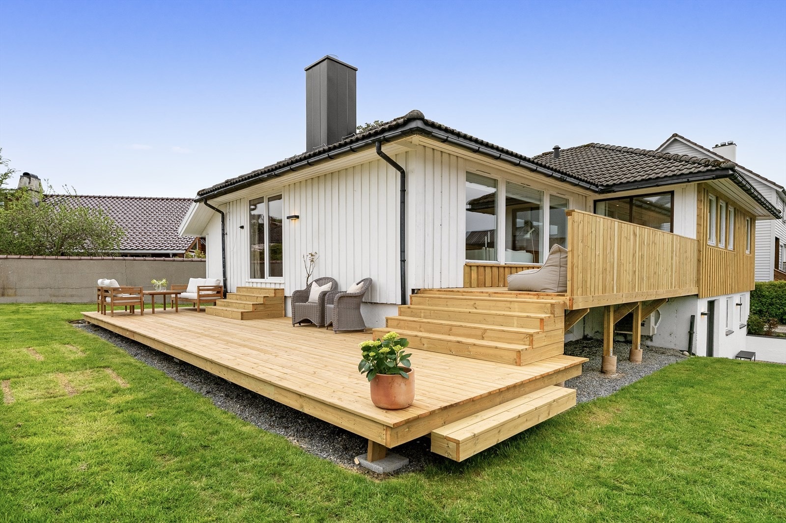 Ca 48kvm med terrasse på husets sør og vestside Galleribilde